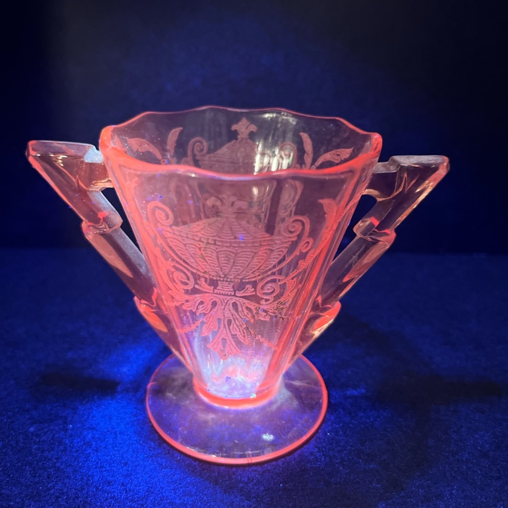 Uranium goblet